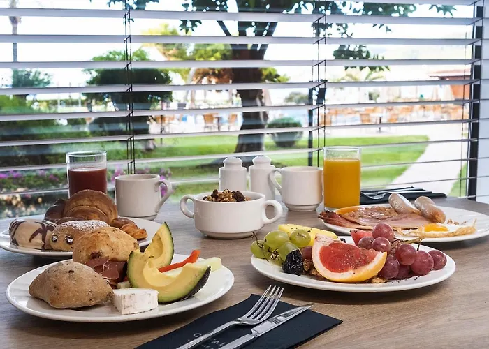 Hotel Catalonia Ses Estaques - Adults Only 4*